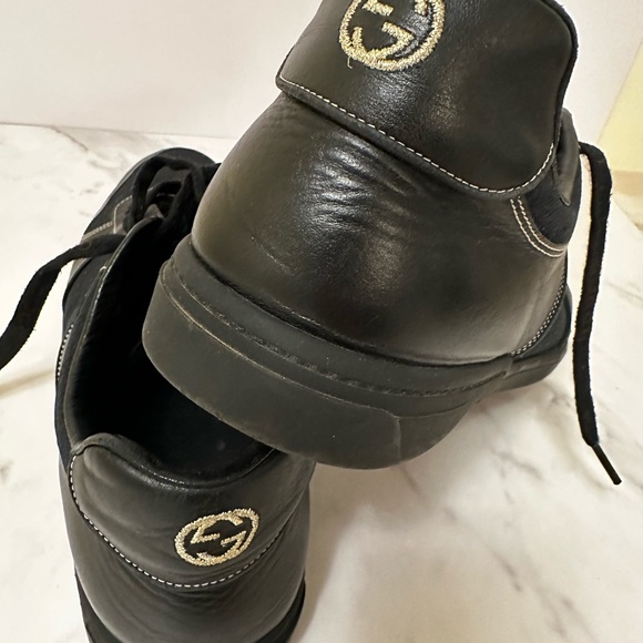 Gucci Low Black Signature
Monogram Leather Sneaker 162961. - Picture 2 of 5